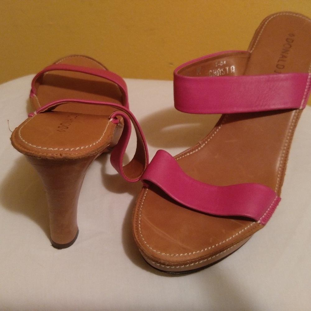Donald J. Pliner Womans Chasta Strappy Pumps Sz 7
